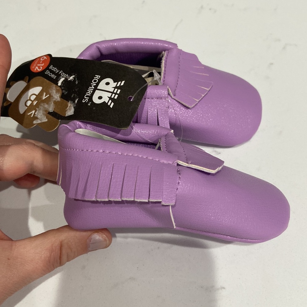 Romirus baby shoes Baby Moccasins - fringe 💕 First Walkers NWT purple size 2